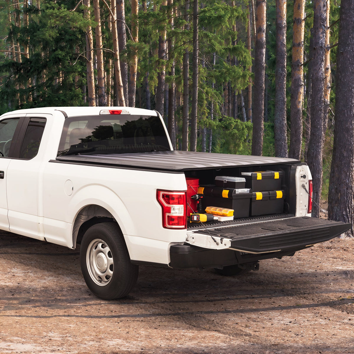 MotorBox USA Black American Flag Soft Roll-Up Retractable Tonneau Cover für Ford F-150 (2009 - 2024) - 6,5' Bett