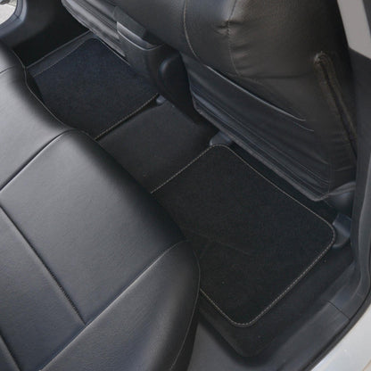 Warner Bros Looney Tunes 4-Stück Tazmanian Devil Front Floor Mats und Rear Floor Mats